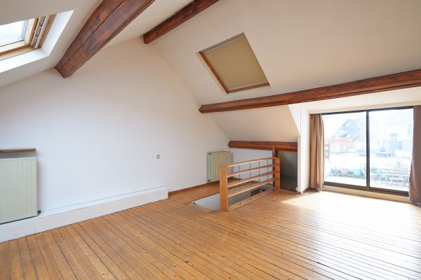Cost of Attic Window Installation in Elk Grove